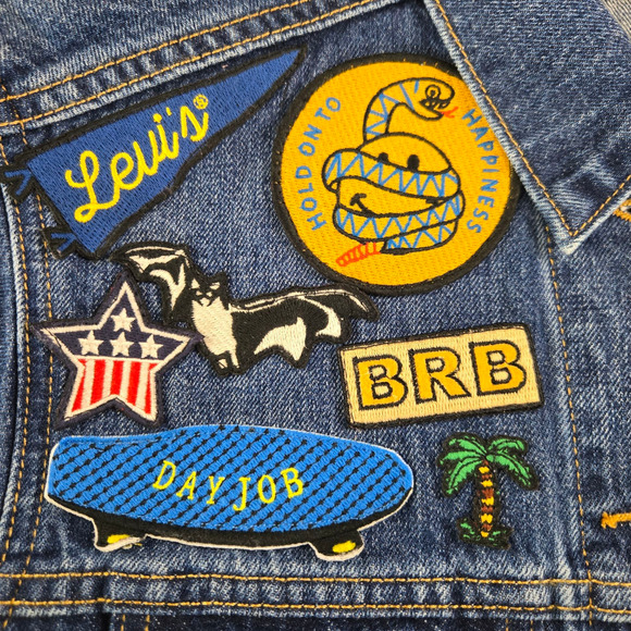 Levi’s Trucker Jean Jacket Patchwork Americana Graphic Statement Denim Size XS - Picture 7 of 13
